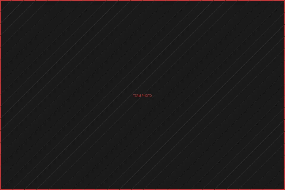 尊龙凯时 创始团队合影 - 赛博都市建设者